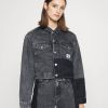 Calvin Klein Zwarte Spijkerjas Cropped Oversized Denim Jacket online kopen